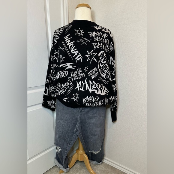 Target X Robin Lewallen Black History Month Graffiti oversized sweater - Picture 11 of 12